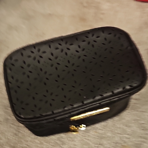 Black and Gold Embossed Cosmetic Bag with Floral Pattern #Z - Picture 4 of 6